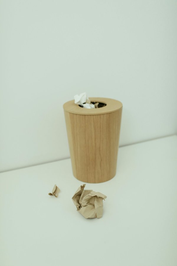 Poubelle chambre : guide pour choisir la meilleure option adaptée